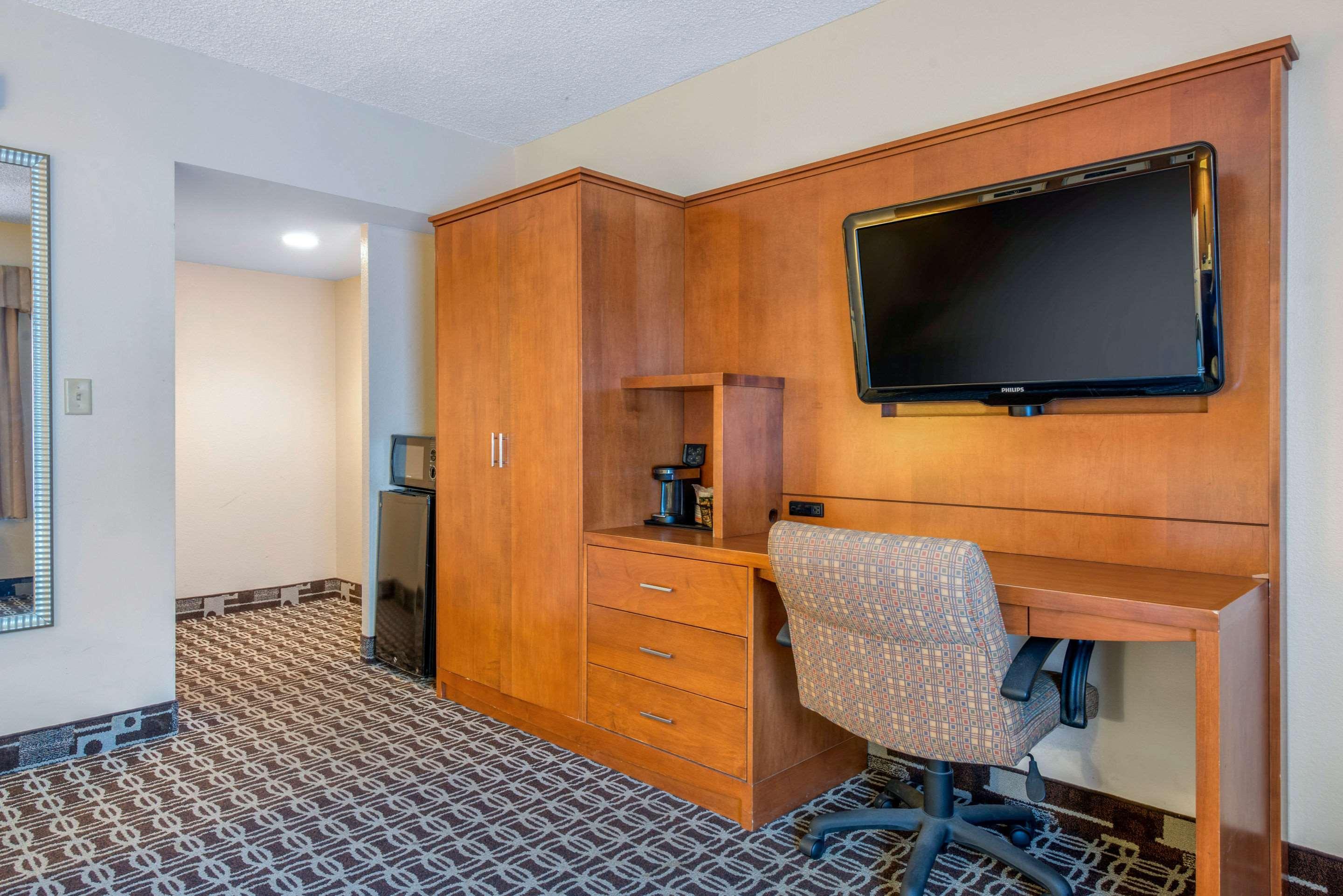 Quality Inn Savannah Historic District Экстерьер фото