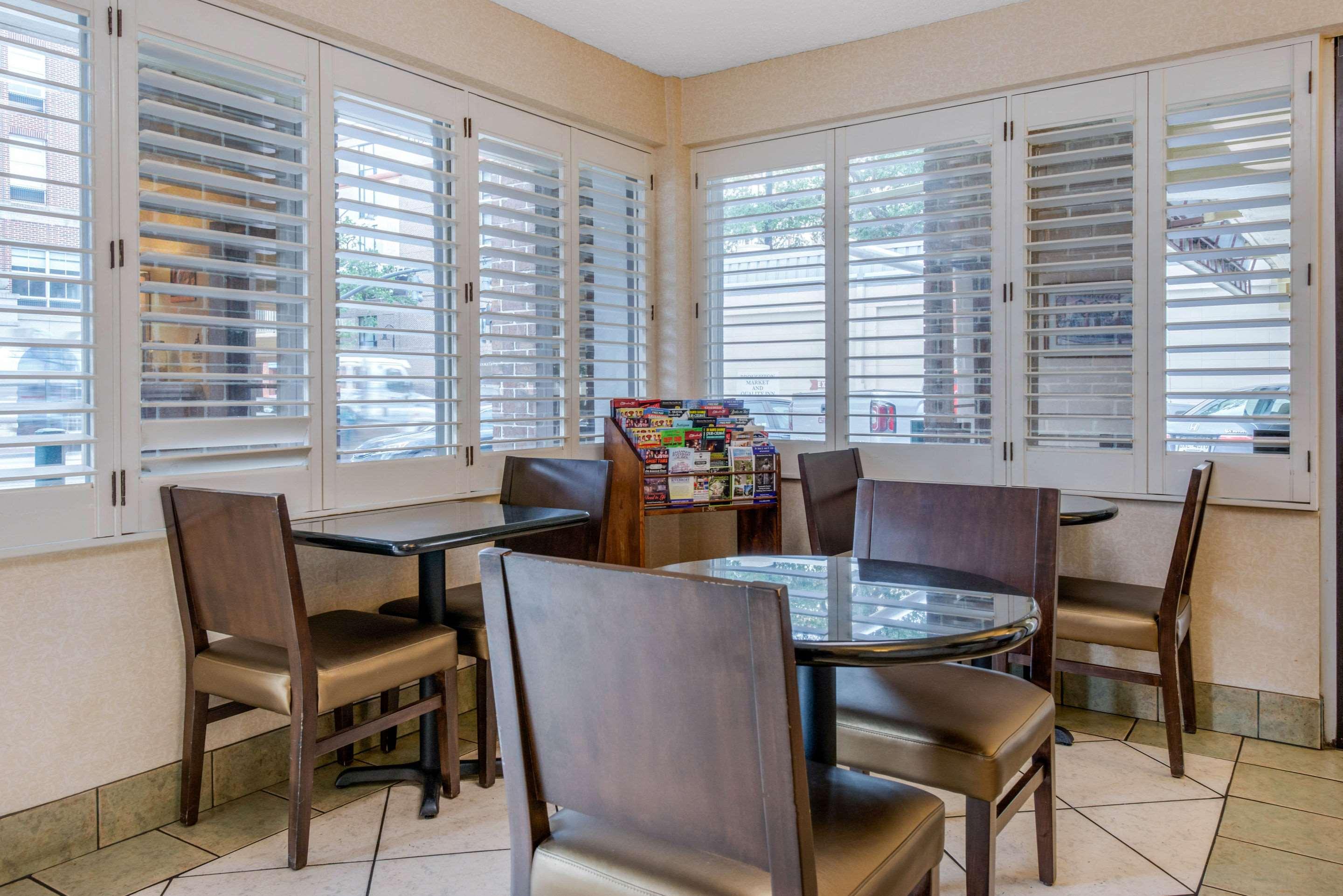 Quality Inn Savannah Historic District Экстерьер фото
