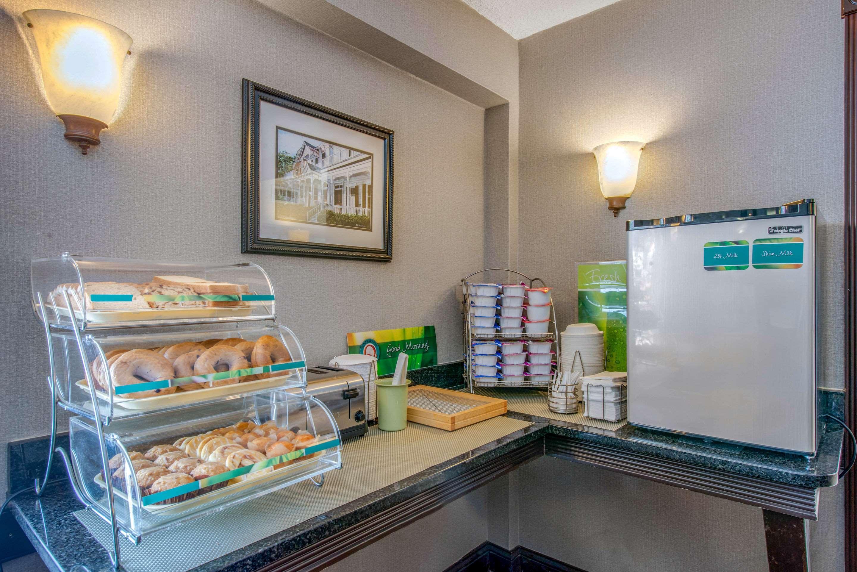 Quality Inn Savannah Historic District Экстерьер фото