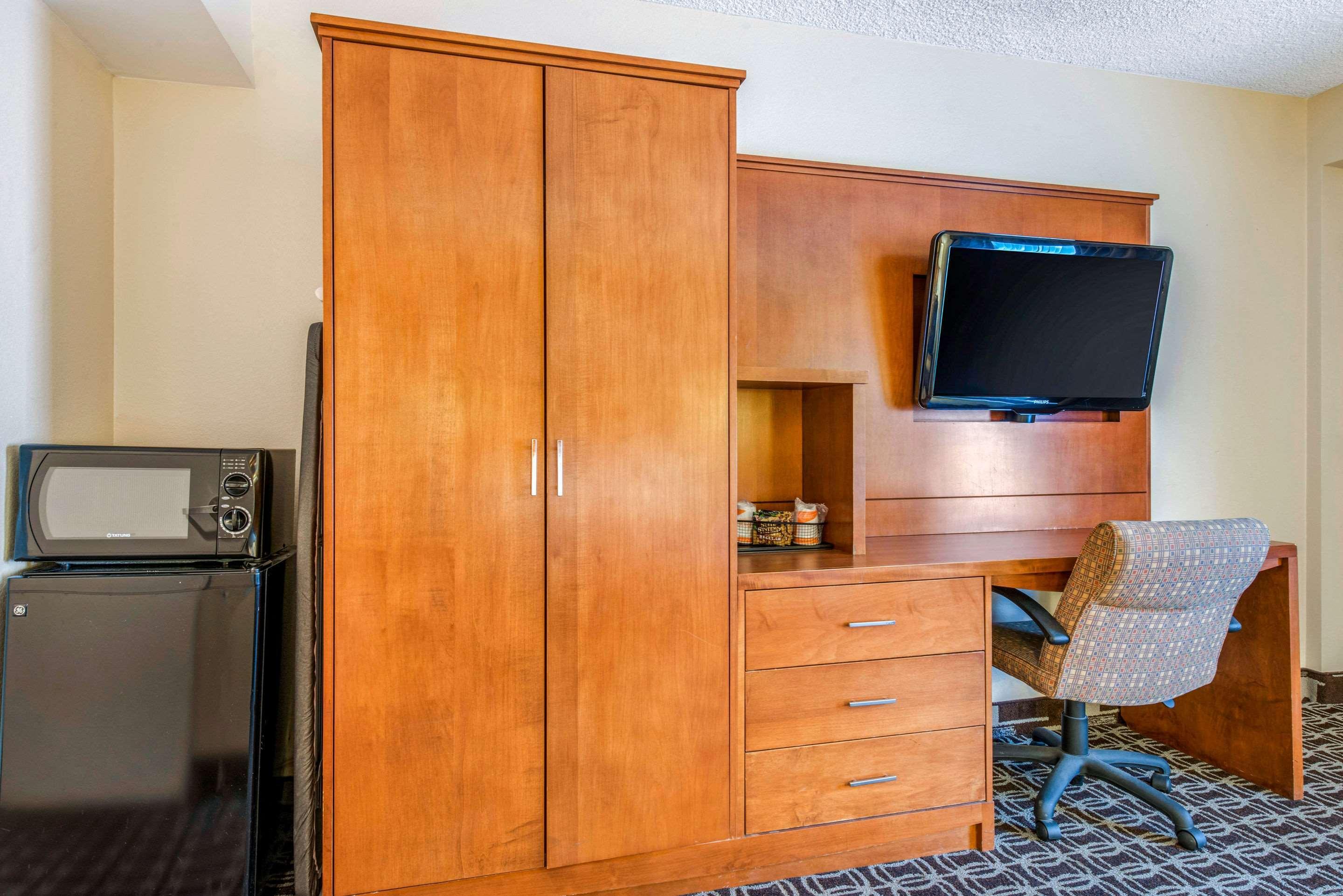Quality Inn Savannah Historic District Экстерьер фото