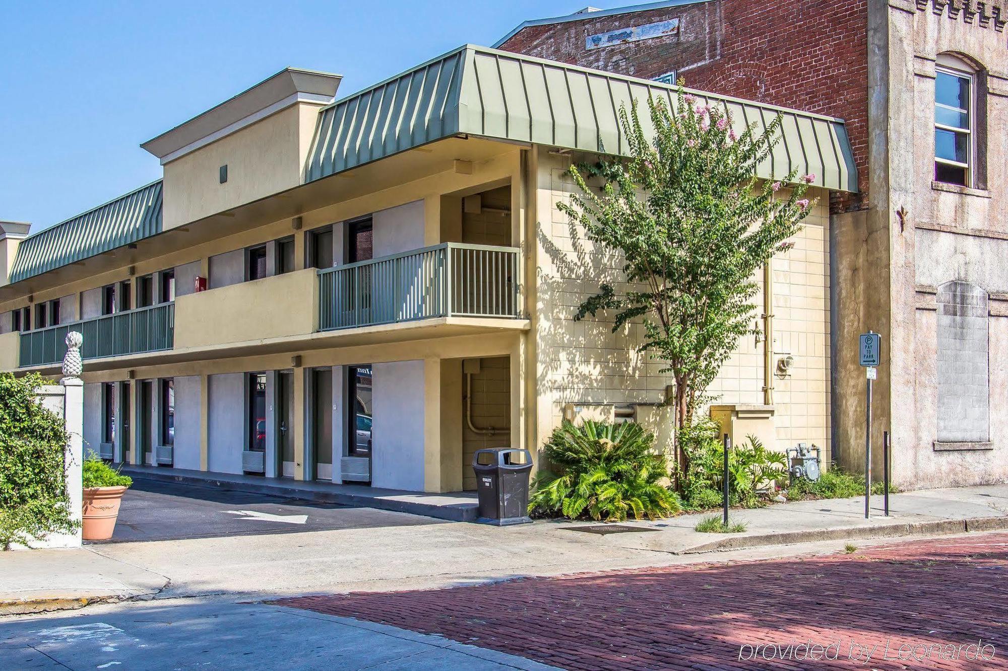 Quality Inn Savannah Historic District Экстерьер фото