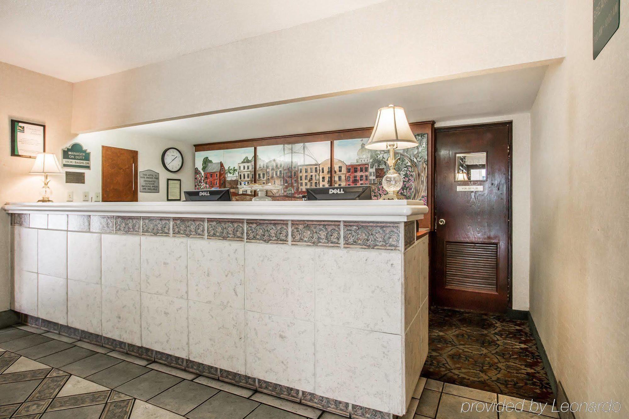 Quality Inn Savannah Historic District Экстерьер фото