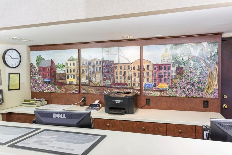 Quality Inn Savannah Historic District Экстерьер фото