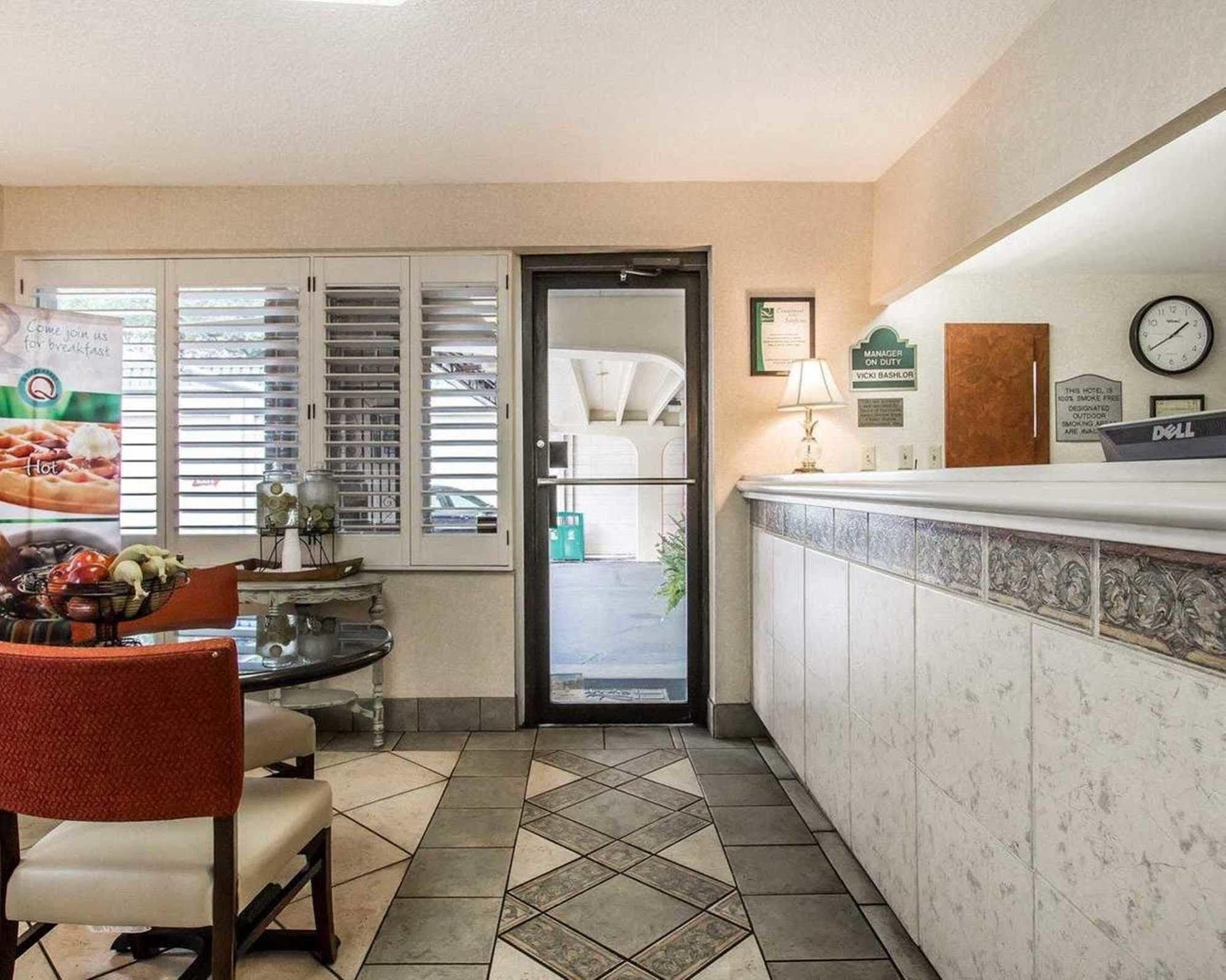 Quality Inn Savannah Historic District Экстерьер фото