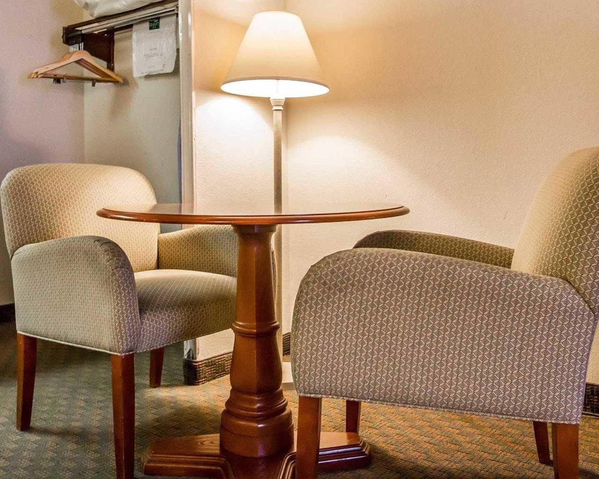 Quality Inn Savannah Historic District Экстерьер фото