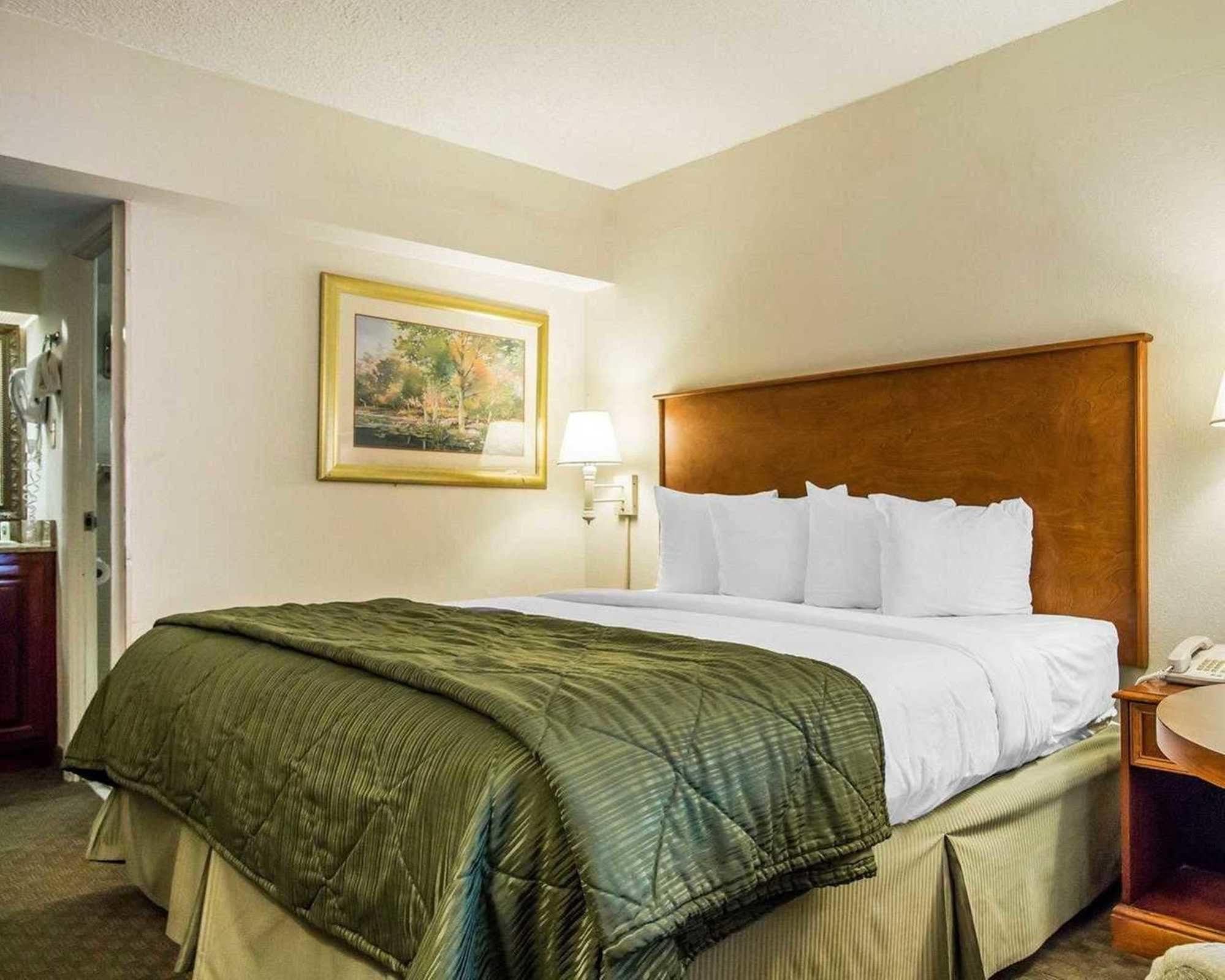 Quality Inn Savannah Historic District Экстерьер фото